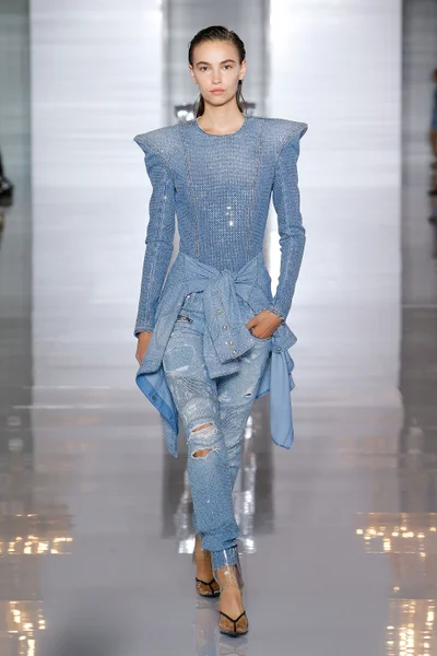 Look 29